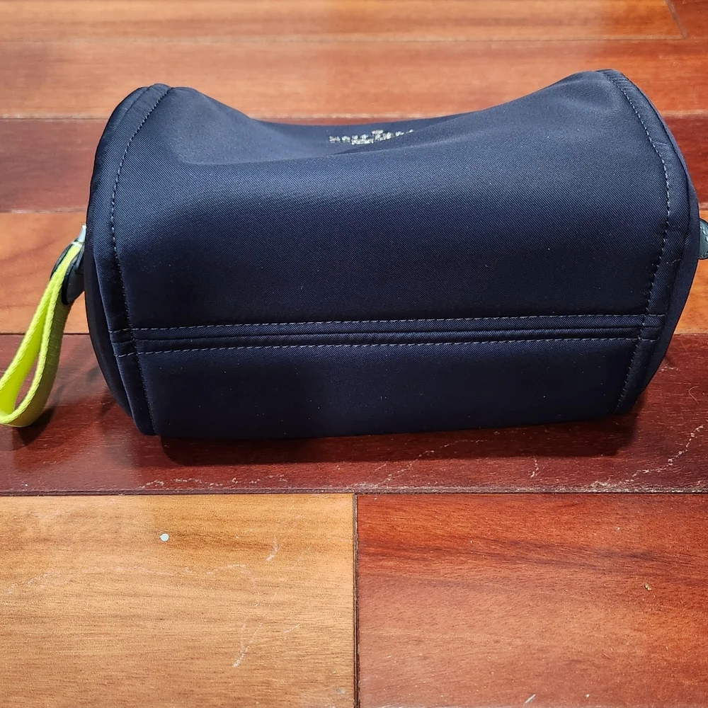 NWOTs Kate Spade Chelsea Colorblock Medium Cosmetic Case in Blazer Blue